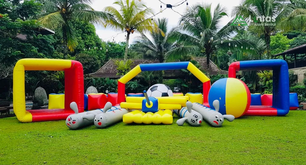 Tantangan Inflatable balon di Bukit Hambalang Sentul