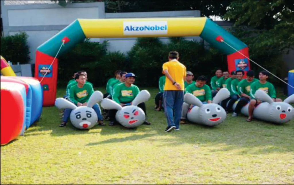 Tempat Outbound Inflatable Games balon Seru di Villa Bukit Hambalang Sentul