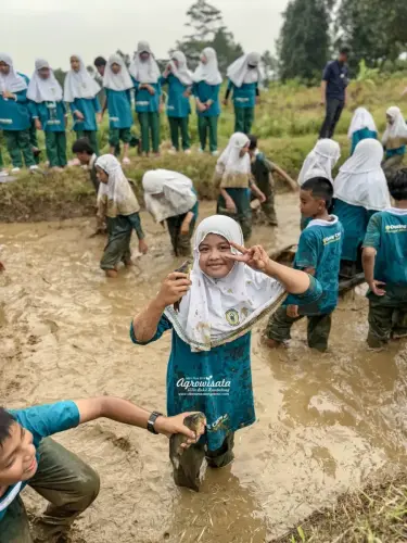 Agro Edukasi dan Outbound Villa Bukit Hambalang
